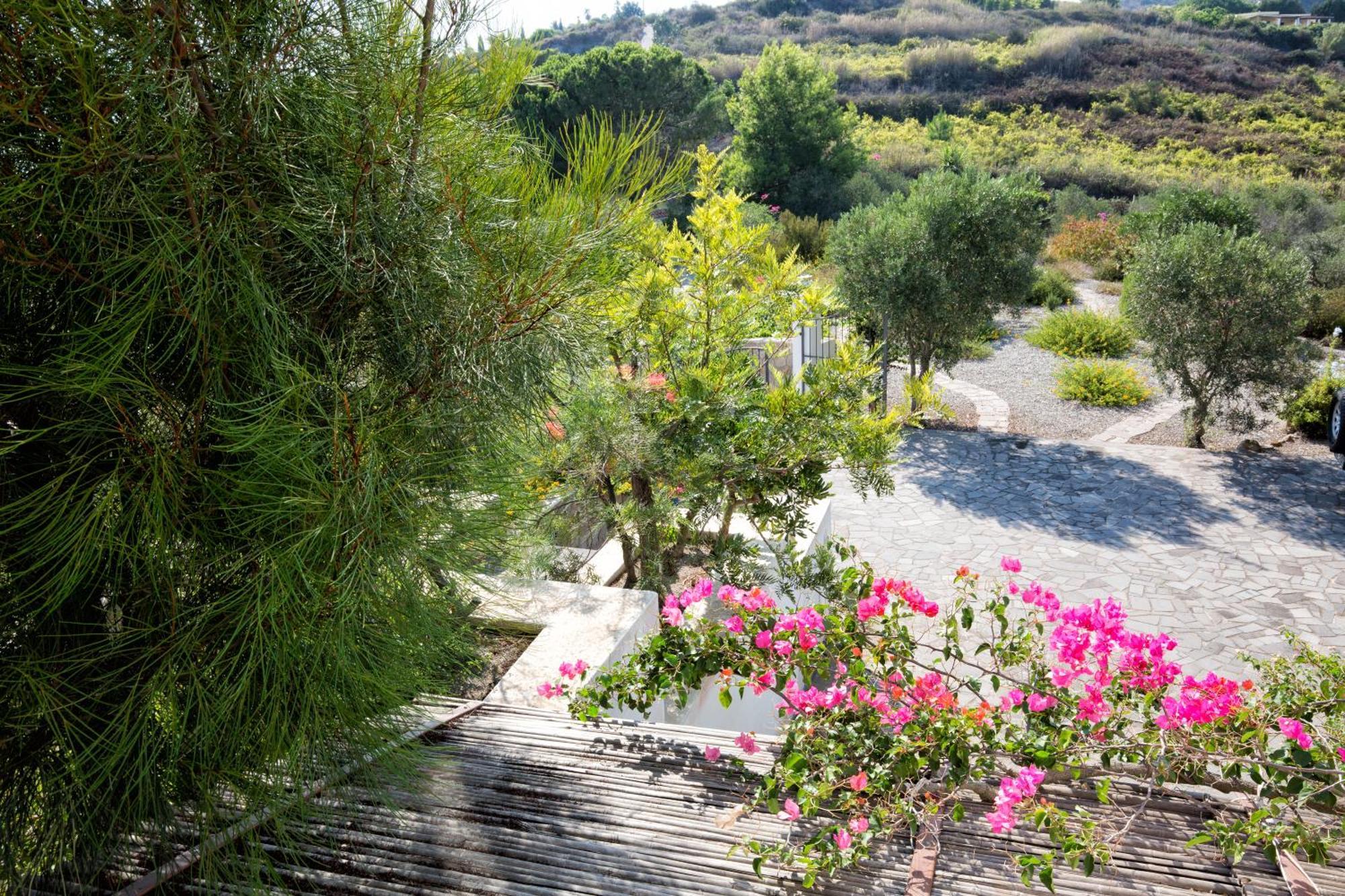 Sealight Villa Lipari - Vista E Piscina Exterior photo