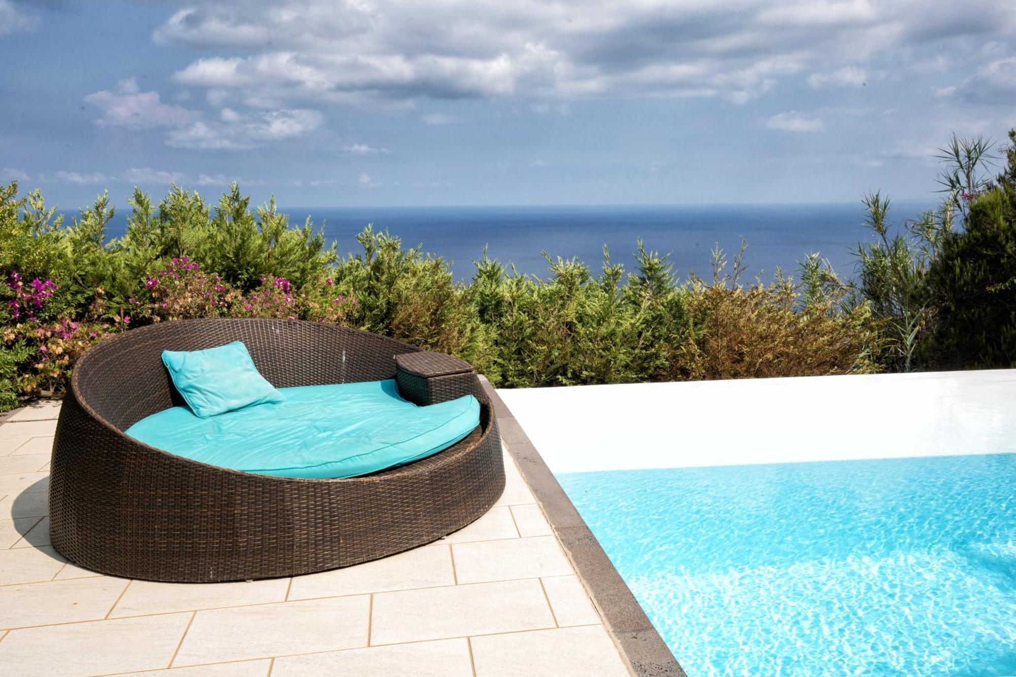 Sealight Villa Lipari - Vista E Piscina Exterior photo