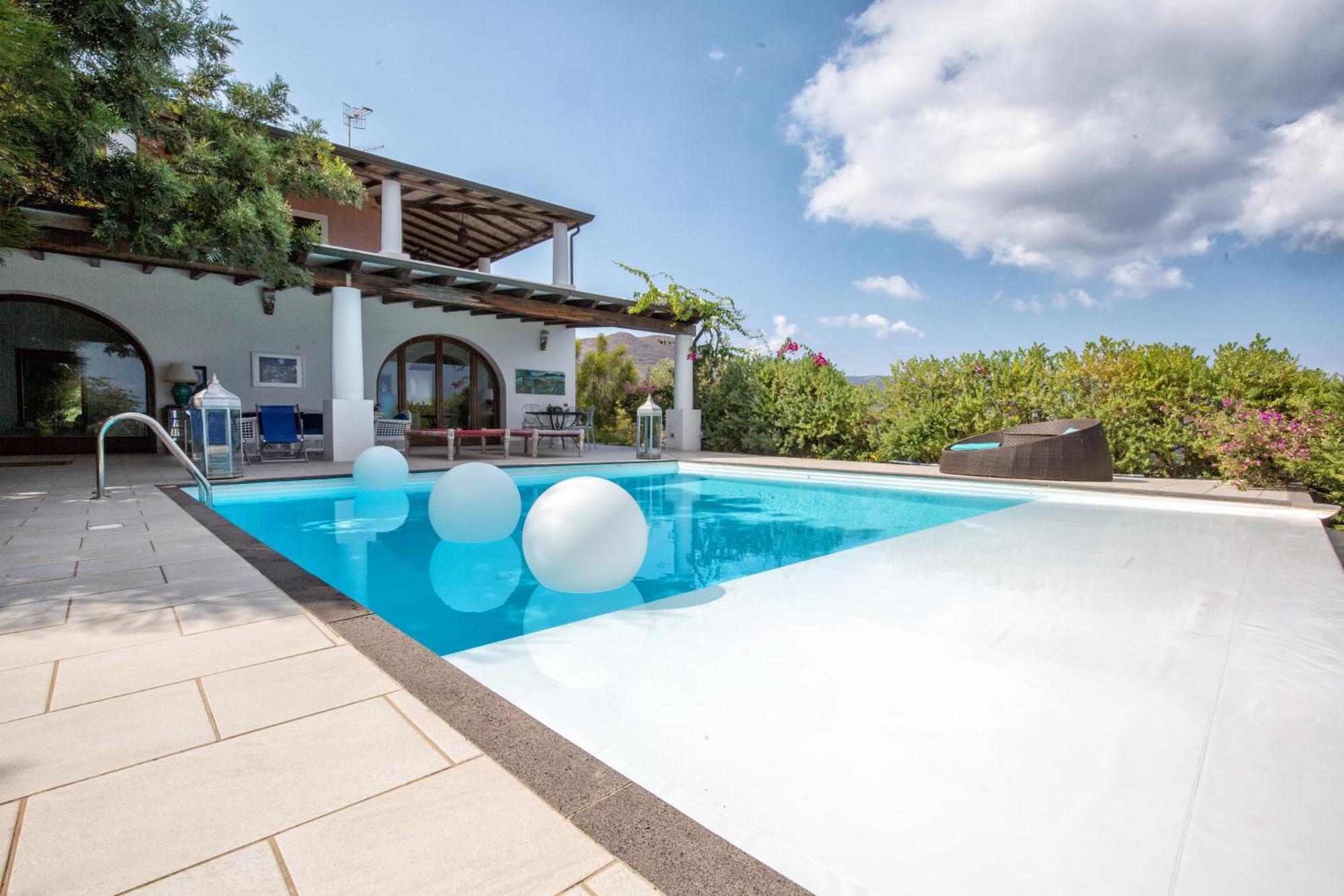 Sealight Villa Lipari - Vista E Piscina Exterior photo